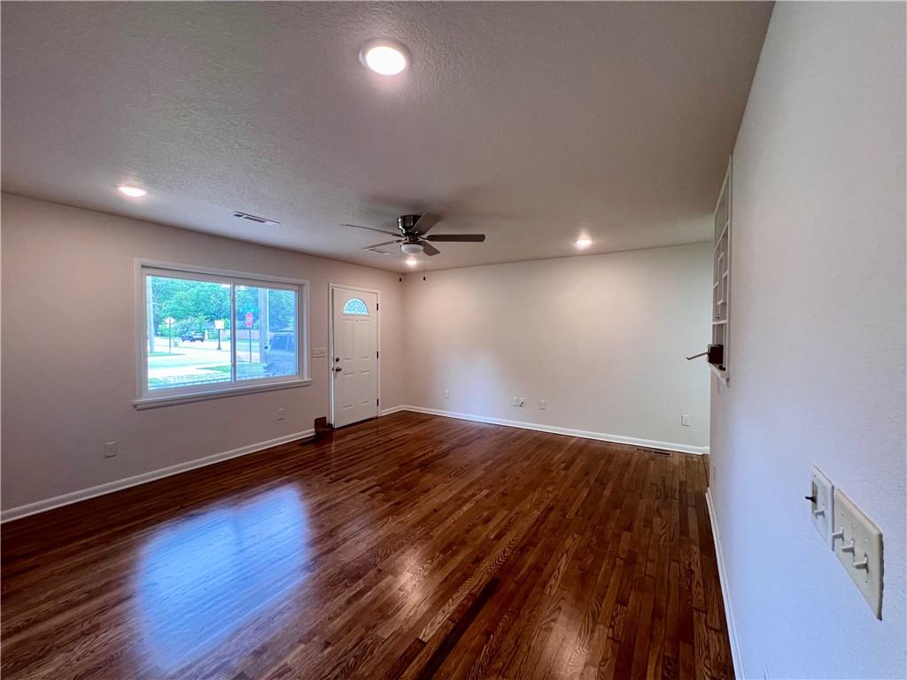 Fayetteville Outlots - Residential Lease