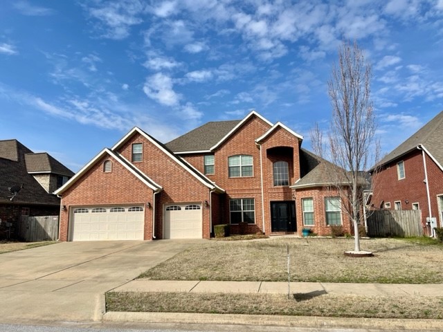 Beautiful home available for rent in excellent SW Bentonville location. Over 2800 sq ft with 3 full baths and all the amenities you could ask for! Split floor plan, wood floors in Living Area, granite countertops, 6 ft privacy fenced yard, 3 car garage, Bonus Media Room and bedroom with full bath upstairs to name a few. Walking distance to Willowbrook Elementary and Bright Field Middle School. This one wont be available for long.