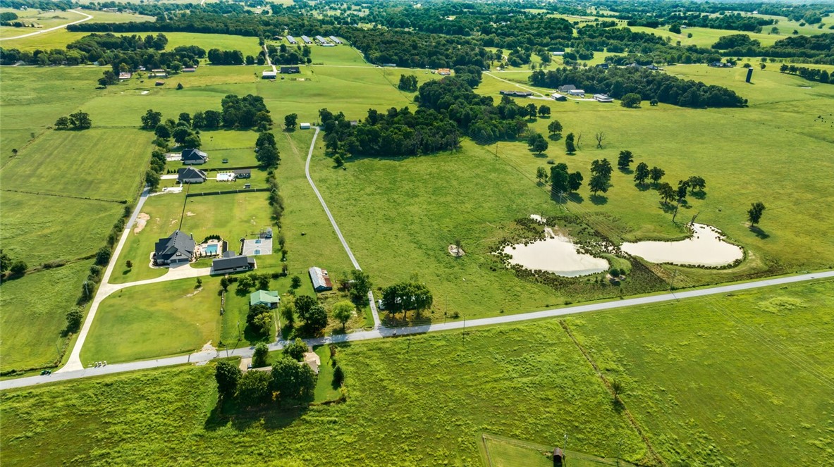 Tontitown Outlots - Land