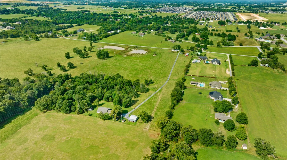 Tontitown Outlots - Land