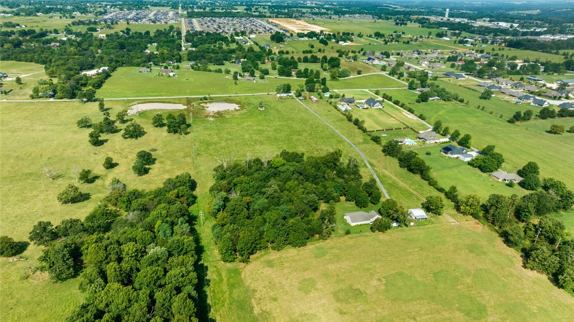 Tontitown Outlots - Land