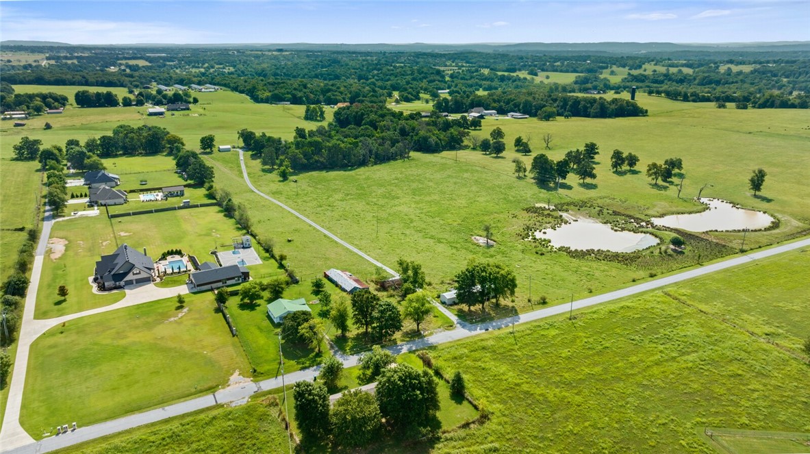 Tontitown Outlots - Land