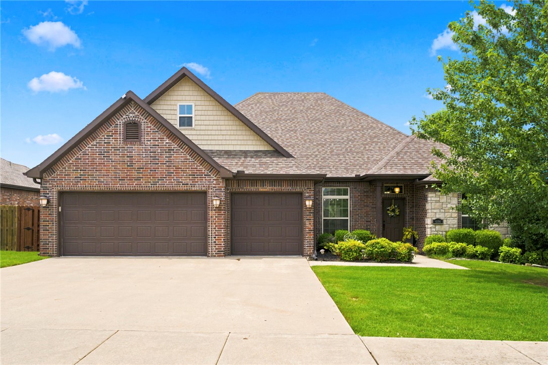 Location is key! This meticulously well-kept home offers 4 bedrooms, 3 full baths, formal dining, plus upstairs bonus room in a vibrant community setting within great Bentonville school zones! Located just steps from private neighborhood pool, playground, walking trails, ponds and new multi-sports plex featuring pickle ball, basketball and tennis! This split floorplan has high ceilings, all main level wood flooring, freshly painted walls and ceilings, and dramatic floor-to-ceiling stone Fireplace. Other features include large lighted closets, central vacuum system, and extra-deep garage with industrial-strength sealed floors. Major updates include new roof 2023, newly stained fence and deck, custom 8x12 storage building and Ring Security System! Wonderful comfort, updates, space and community lifestyle awaits! Up to $6000 preferred lender credit available.