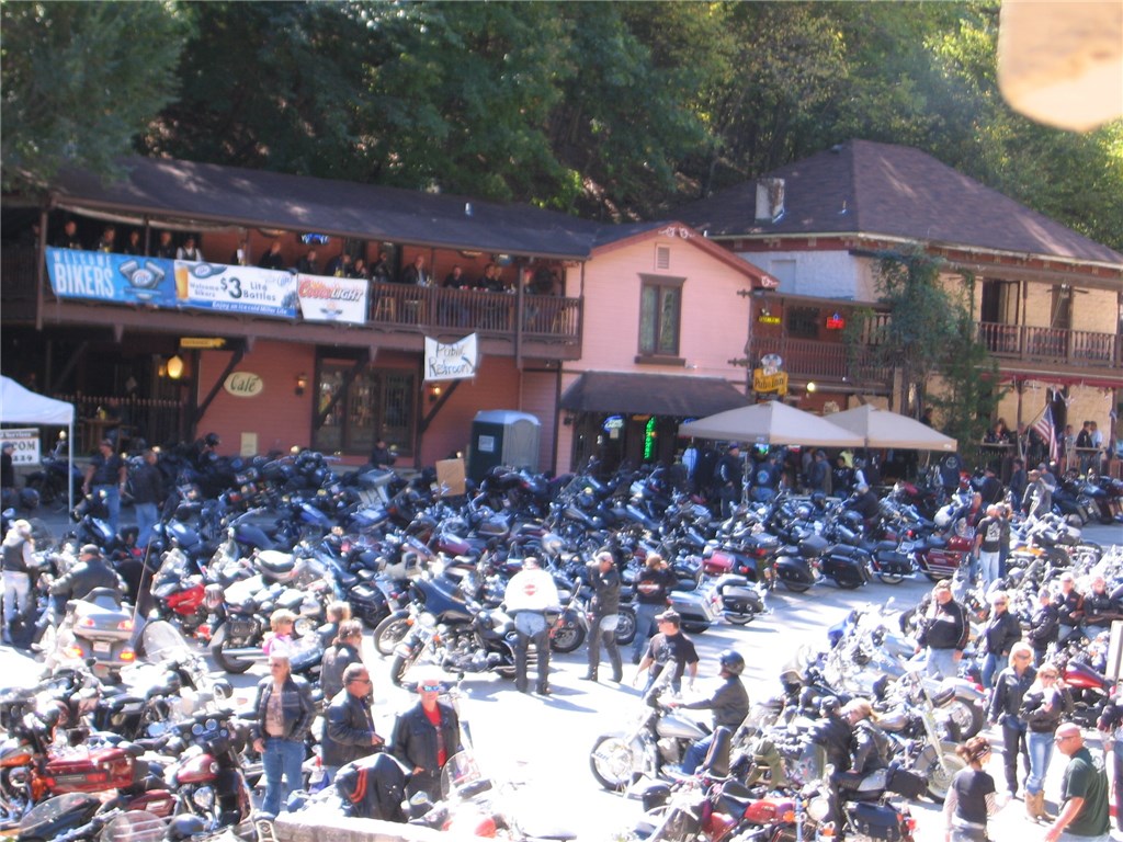 Pied Piper Restaurant & Cat House Lounge