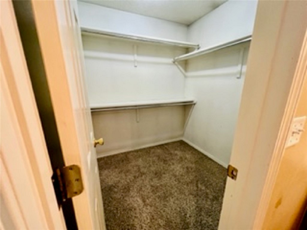 Heritage Village Ph I - Residential Lease