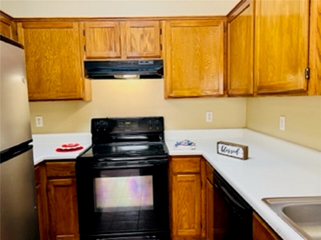 Heritage Village Ph I - Residential Lease