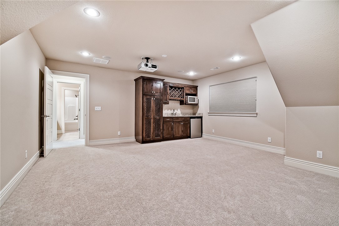 Oak Tree - Residential