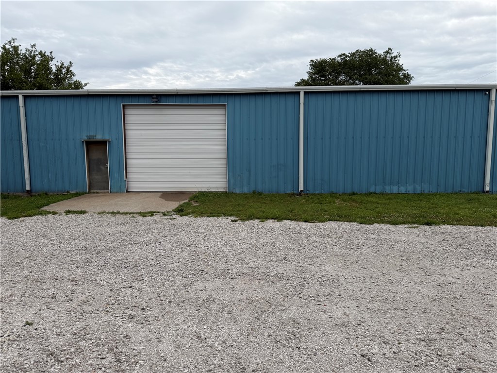 Sunset Indust Park - Commercial Lease