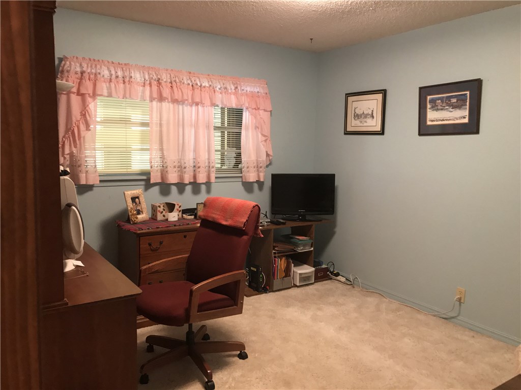 Rolling Oaks Sub Unit 3 Rogers - Residential