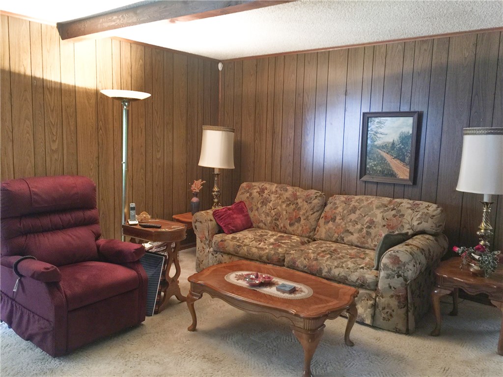 Rolling Oaks Sub Unit 3 Rogers - Residential
