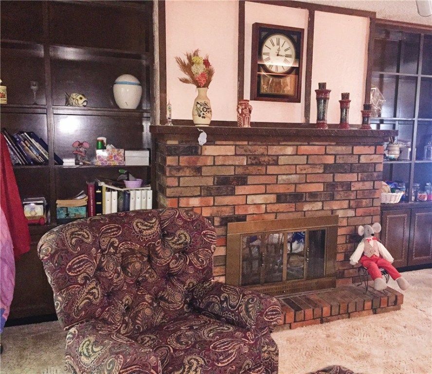 Rolling Oaks Sub Unit 3 Rogers - Residential