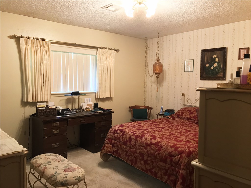 Rolling Oaks Sub Unit 3 Rogers - Residential