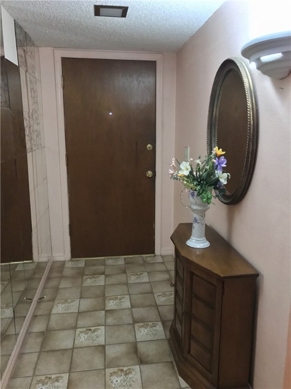 Rolling Oaks Sub Unit 3 Rogers - Residential