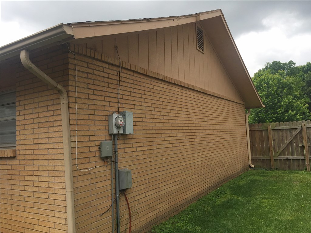 Rolling Oaks Sub Unit 3 Rogers - Residential