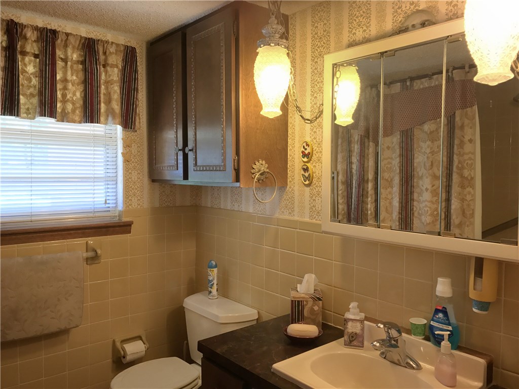 Rolling Oaks Sub Unit 3 Rogers - Residential