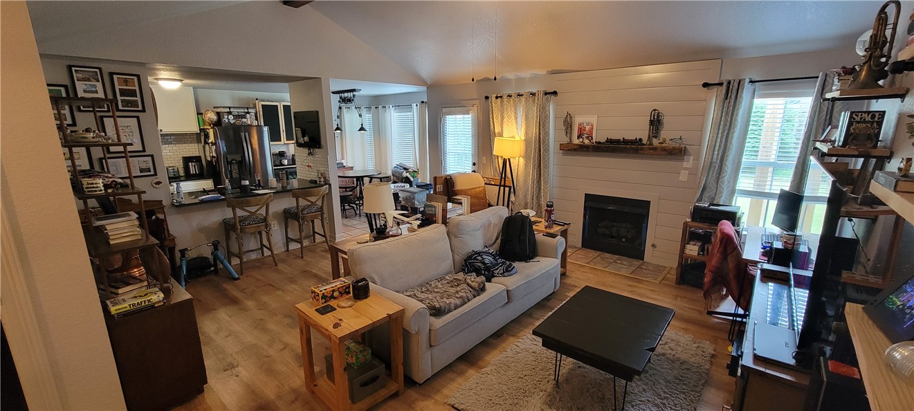 David Lyle Village Ph Ii - Residential Lease