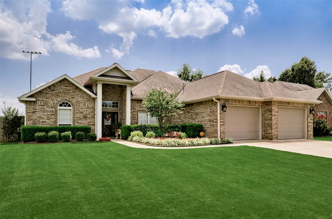 Gorgeous 4 bedroom 3 full bath or 4th bedroom/bath is upstairs for perfect bonus/media room. formal dining, eat-in kitchen, bar area, open family room/dining, gas fireplace, fence backyard, 2 car garage,granite, security system, plumbed for central vac, custom cabinets,new roof july 28,2017 conv. to park, schools, I49, airport, U of A, 71B and more