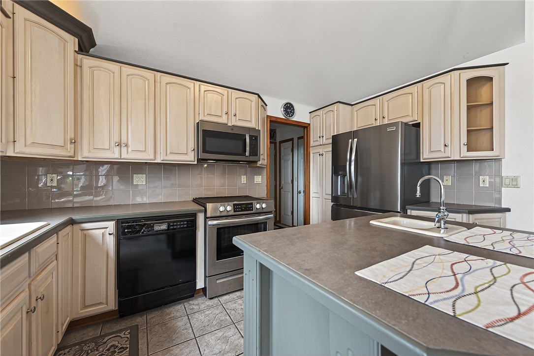 Unit 6 Holiday Island - Residential