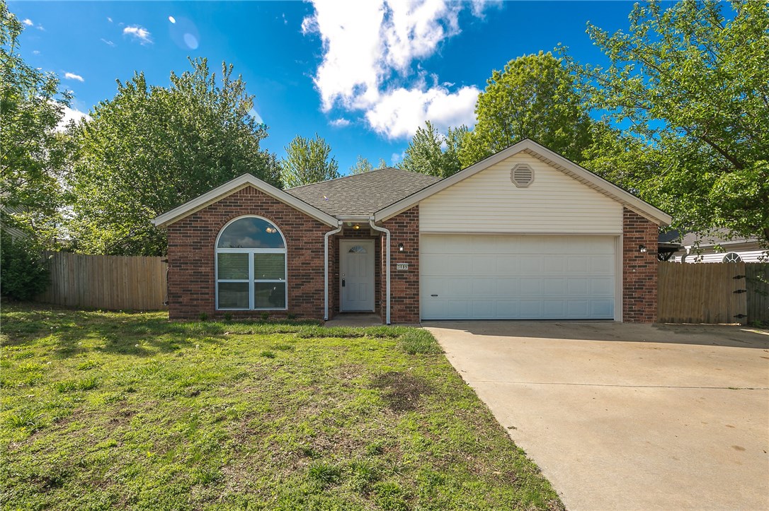 Lovely tree covered property in well established Fayetteville neighborhood. This home has tons of upgrades, including new flooring, carpet, countertops, tile, water heater, and updated HVAC and plumbing. Tray design ceiling in the spacious master bedroom, new vanity in bathrooms and fantastic kitchen with new stainless appliances. Stay cozy on the enclosed porch or enjoy evenings outside on the large covered patio than can double as an extra parking space. Don't miss this sweet home.