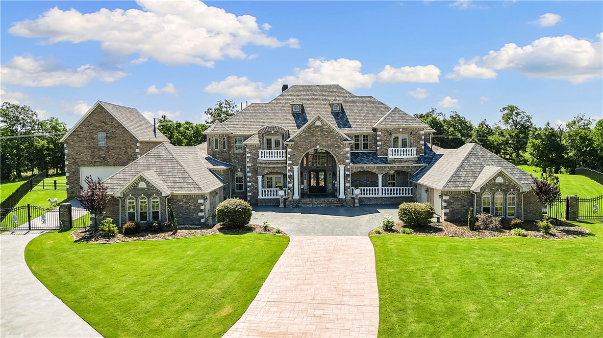 Churchill Downs - Residential