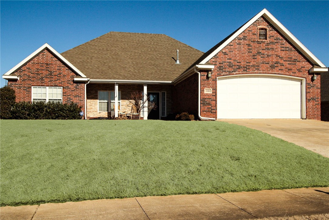 Priced to move. Beautiful 4 bedroom 2 full bath family home with formal dining or could be office. Just minutes from access via Wagon Wheel Rd. to I-49 and Bus-71. Large kitchen with bar and breakfast area. Master bedroom has very nice private bath suite. Lovely entryway. Luscious thornless blackberry bushes in back yard plus other fruit trees.