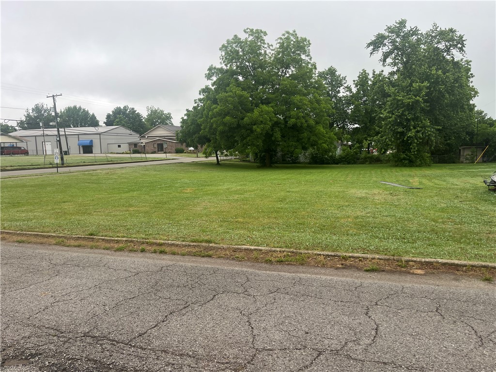 04-19-23 GREEN FOREST OUTLOTS - Land