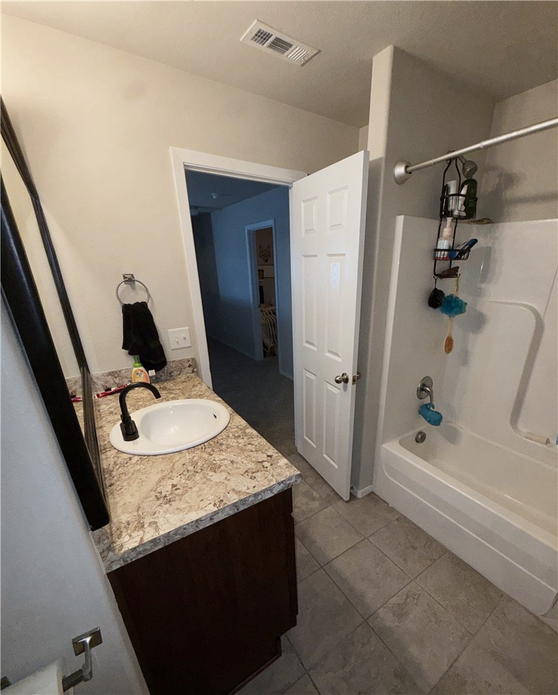 Lakewood Sub Ph Vi Lowell - Residential