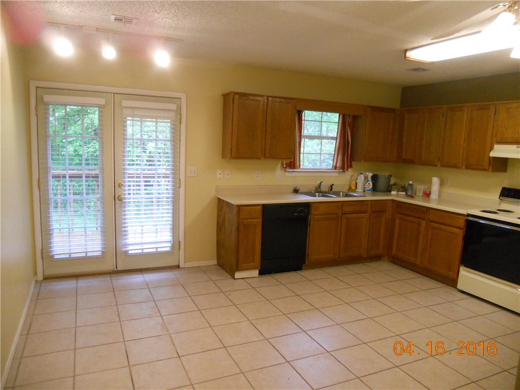 Applegate Sub Bentonville - Residential Lease