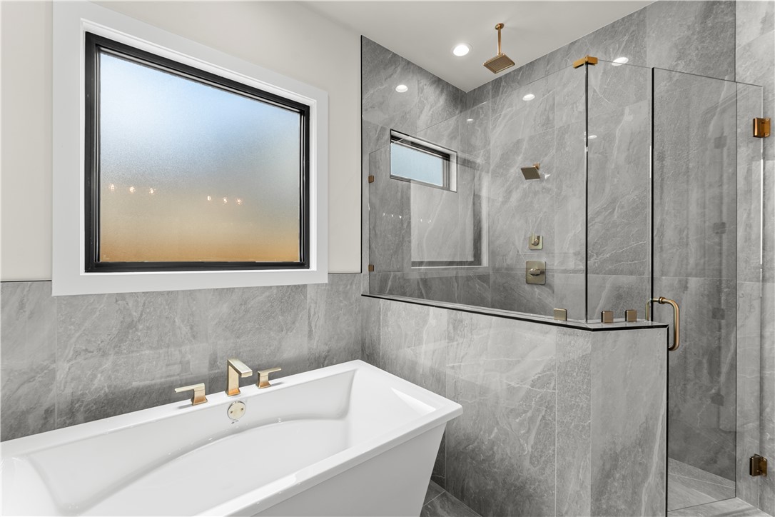 Aurora Heartbeat - Residential