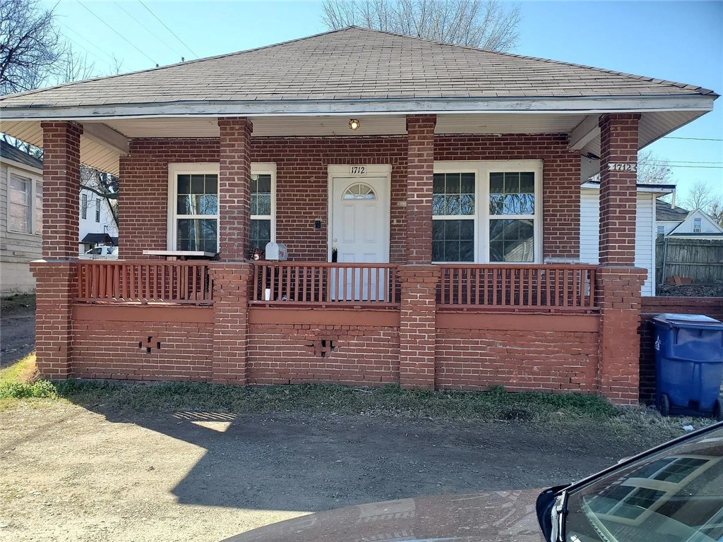 PRICE REDUCED TO $85,000! Opportunity awaits at 1712 S G ST, Fort Smith, AR. This 3-bedroom, 1-bath home is ready for a new owner to unlock its full potential.

With repairs and updates needed, this property offers an excellent value-add opportunity for investors, flippers, or savvy buyers looking to build equity. The recent price reduction creates an attractive entry point with plenty of room for improvement and future upside.

Bring your ideas and transform this property into a profitable investment or a place to call home.
