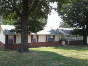 3 bed 2 bath home. Sold Prior to mls.