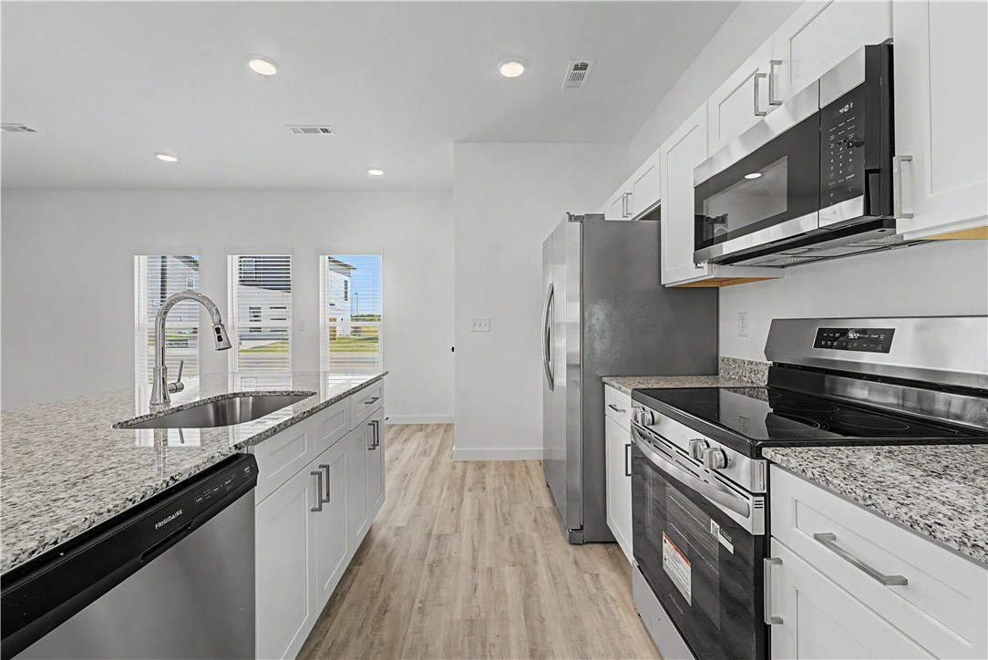 FEATHERSTON WEST SUB PH 1-CENTERTON - Residential