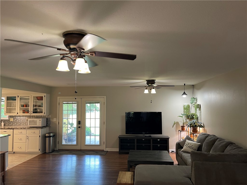 Lynn Estates Springdale - Residential