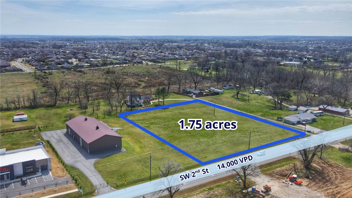This 1.75-acre development opportunity offers a prime location along SW 2nd St / Highway 72, a major corridor connecting Bentonville and Centerton—one of Northwest Arkansas’ fastest-growing areas. With strong visibility, approximately 14,000 vehicles per day, and water on site, the property is well positioned for commercial or industrial development.