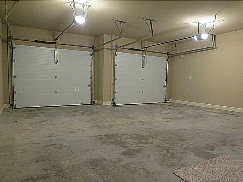 Shadow Valley - Residential Lease