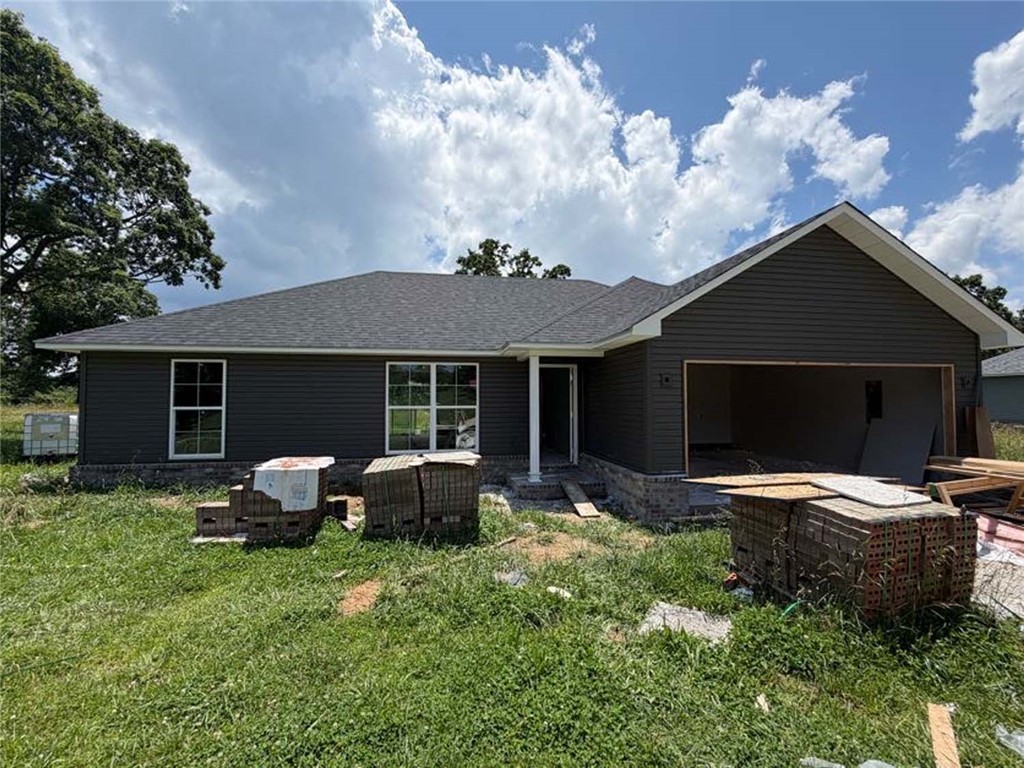 This newly constructed 3-bedroom, 2-bath home sits on a beautiful 0.94-acre lot and offers the perfect blend of modern comfort and outdoor adventure—just minutes from the stunning Buffalo National River in Jasper, Arkansas. The inviting floor plan was designed for easy living and entertaining. With quality finishes throughout, spacious bedrooms, and a thoughtfully designed kitchen and living area, this home is ideal for full-time living, a vacation getaway, or an investment property. The attached 2-car garage provides plenty of room for vehicles, kayaks, bikes, and outdoor gear.