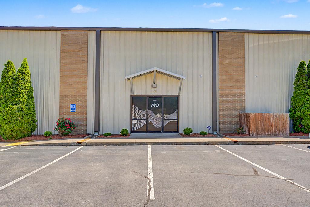 The property at 1300 W Hudson Rd is part of a larger industrial development offering strong accessibility and warehouse infrastructure in one of Northwest Arkansas' most active commercial submarkets. Boasting functional combination of professional office space and spacious warehouse area, with strong regional connectivity to Bentonville, Springdale, Fayetteville and surrounding NWA markets.

+/-10,500 SF of heated warehouse space and +/-4,200 SF of office/flex space.
Excellent layout for distribution, logistics, light manufacturing, showroom, or service operations.
Strategic Rogers location with quick access to Hudson Rd, Dixieland Rd, and approximately 2 miles from I-49.
Multiple dock-high loading positions with levelers for efficient shipping and receiving.
