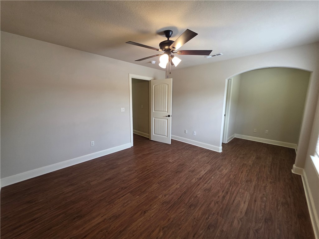 Oakwood Park Sub Bentonville - Residential Lease