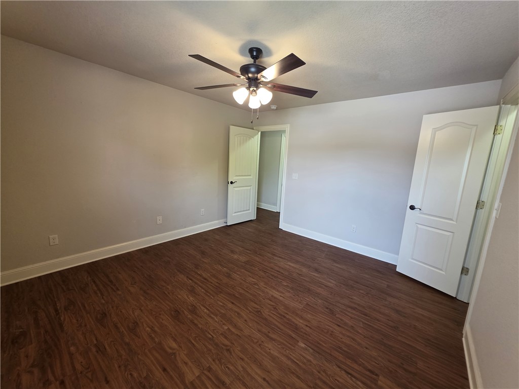 Oakwood Park Sub Bentonville - Residential Lease