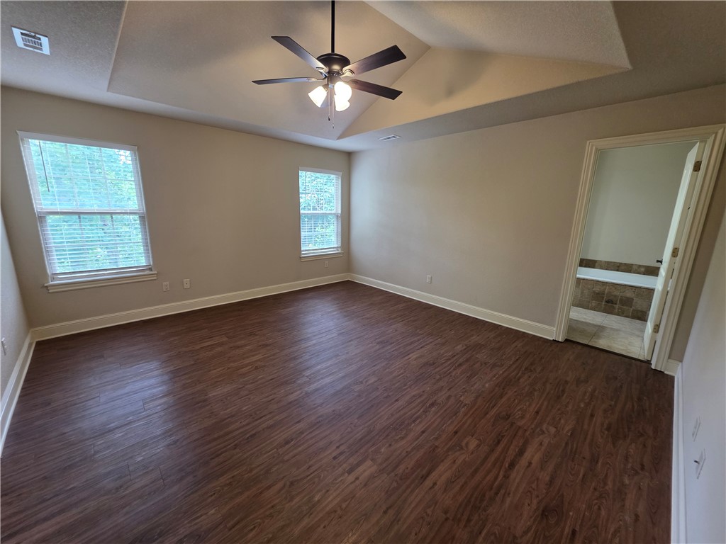 Oakwood Park Sub Bentonville - Residential Lease