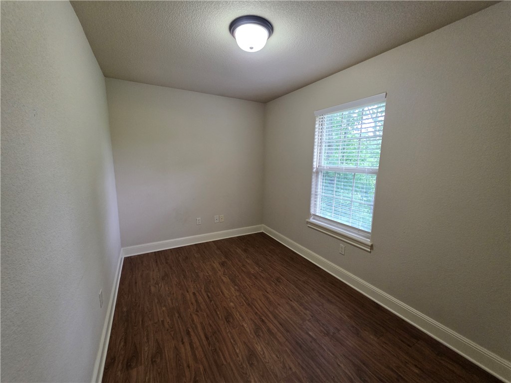 Oakwood Park Sub Bentonville - Residential Lease