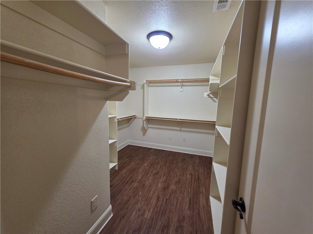 Oakwood Park Sub Bentonville - Residential Lease