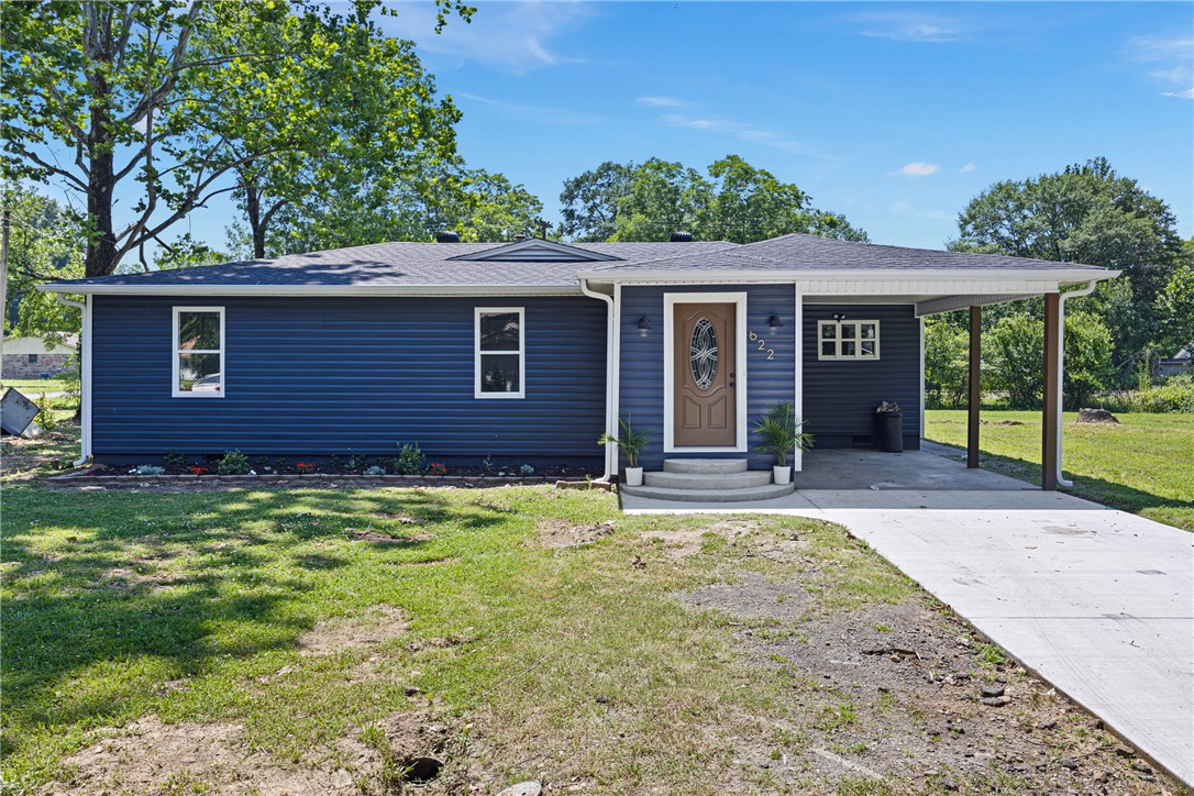 Welcome to 622 S Greenwich! This move-in-ready corner property sits on two lots and features a modern open kitchen. With a roof and gutters just 2 years old, you can enjoy peace of mind and low maintenance from day one.