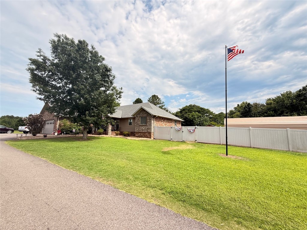 Just Listed in Pottsville!

Don't miss this beautiful 3-bedroom, 2.5-bath home in one of Pottsville's most desirable areas! Enjoy your own backyard oasis with an in-ground pool and hot tub, plus the peace of mind of a brand-new roof. A large metal shop provides plenty of space for storage, hobbies, or projects.

This property offers the perfect combination of comfort, convenience, and outdoor living. Schedule your private showing today!