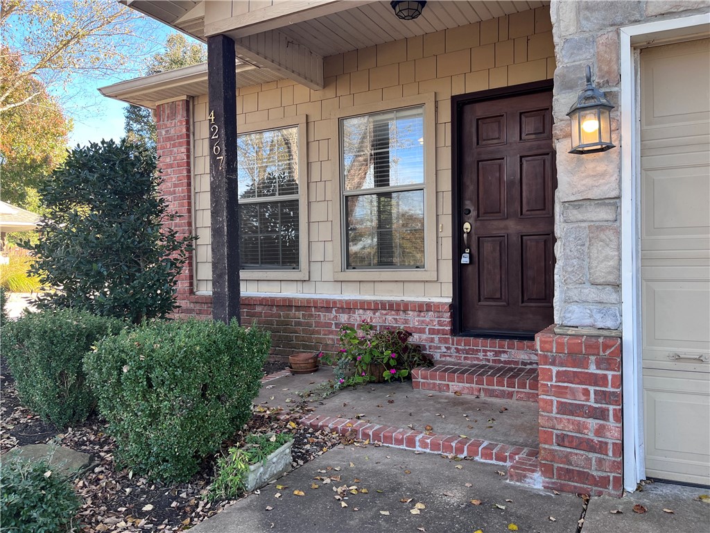 Check out this great 1 level, 2 bed/2 bath condo. Wood flooring in the main living area, LVP in the bedrooms and tile in the bathrooms. 1 car garage. New roof 2025. Quiet neighborhood, close to shopping. POA dues are $250 a month which covers yard maintenance, septic system and trash.