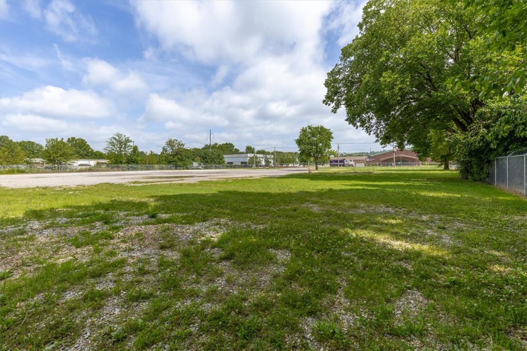 Fayetteville Outlots - Commercial Lease