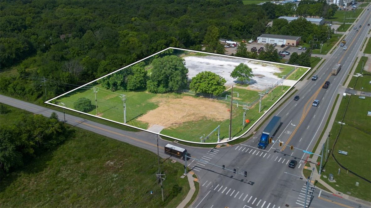 Fayetteville Outlots - Commercial Lease