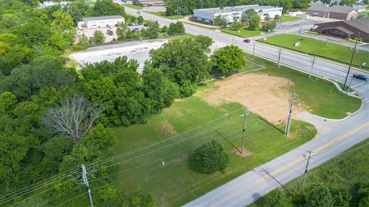 Fayetteville Outlots - Commercial Lease