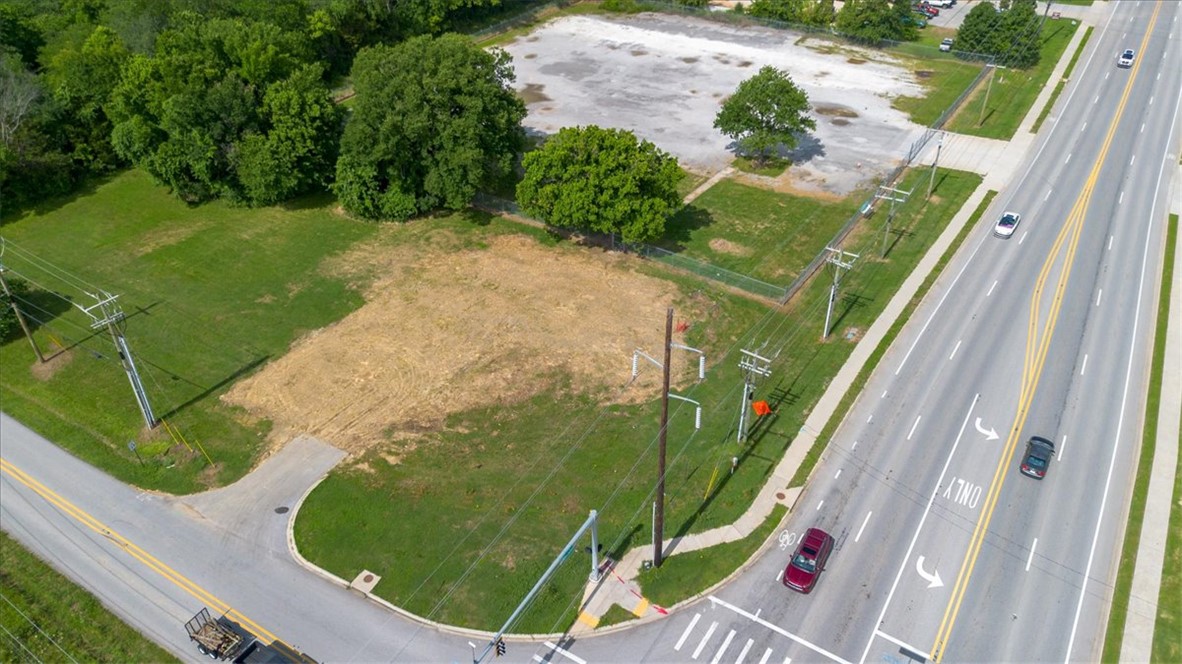 Fayetteville Outlots - Commercial Lease