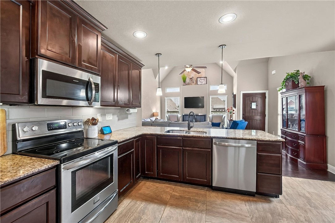 Stone Meadow Add Bentonville - Residential